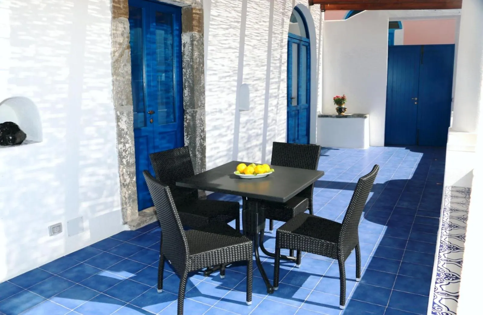Hotel Da Franco Santa Marina Salina 4*,